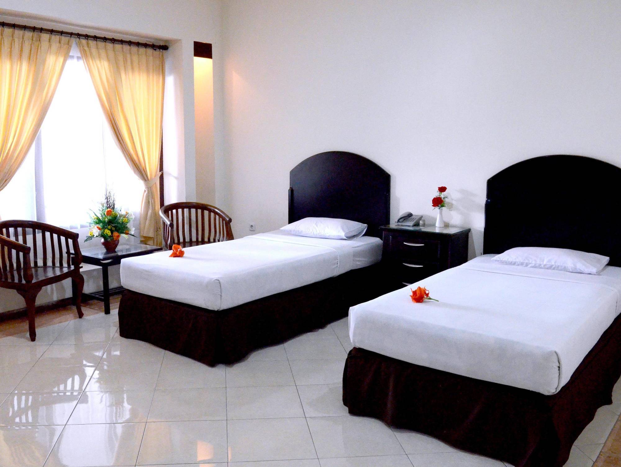 Hotel Pelangi Malang, Kayutangan Heritage Exterior photo