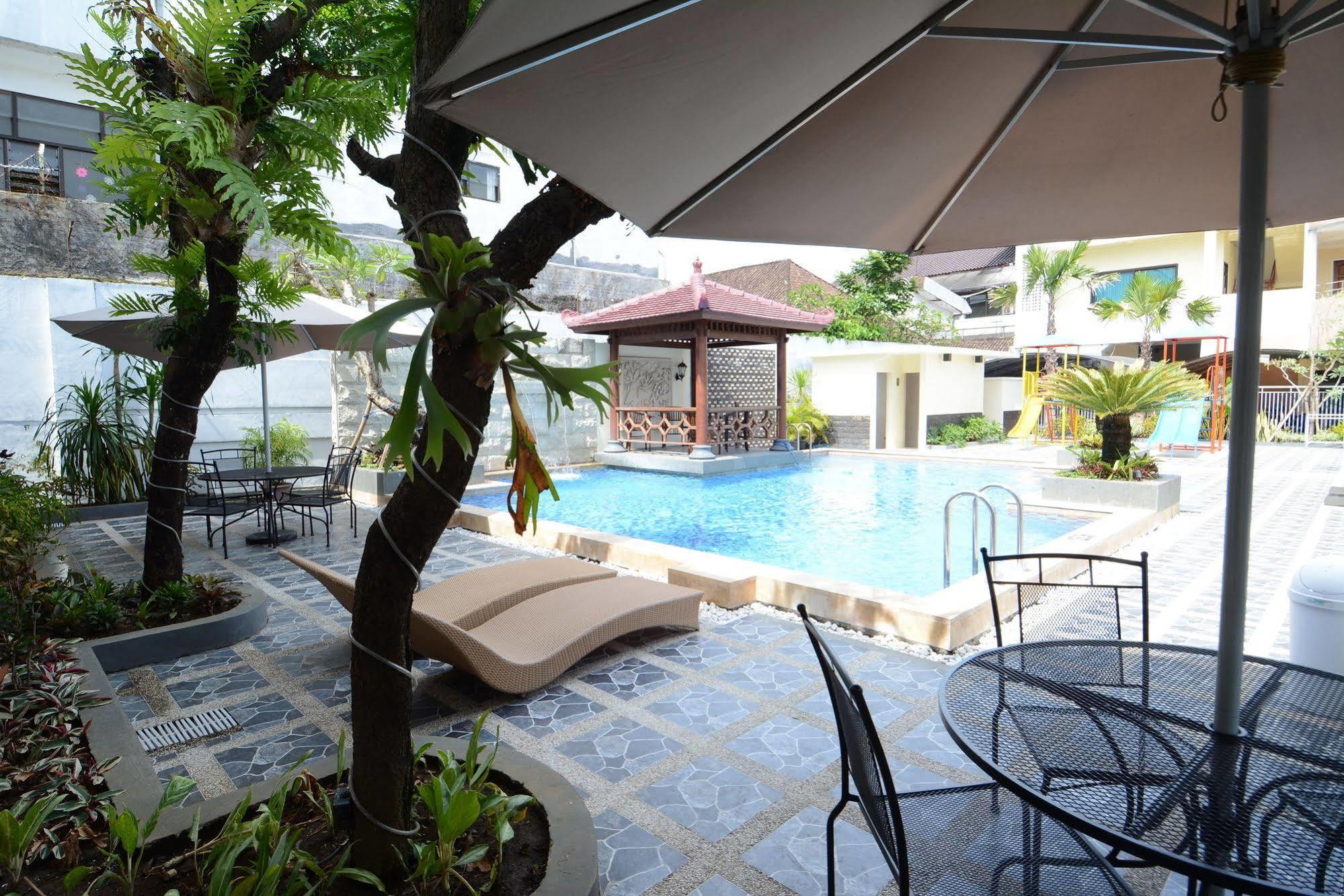 Hotel Pelangi Malang, Kayutangan Heritage Exterior photo